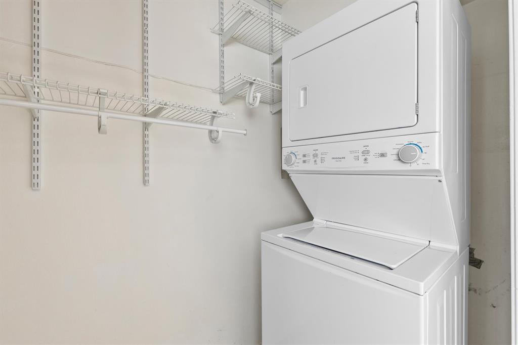 3012 Mahanna Springs Drive, Unit A Dallas, TX 75235 - Photo 20 of 29 a utility room with dryer and washer