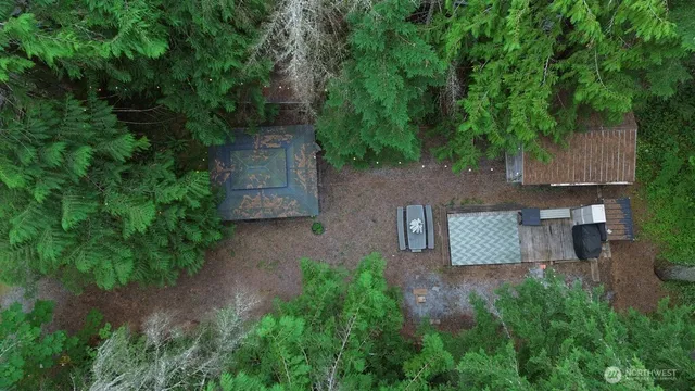 an outdoor space with garden