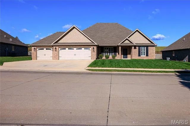 $439,000 | 1599 Helmsdale Drive, Cape Girardeau, MO 63701