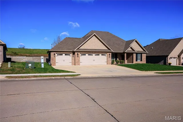 $439,000 | 1599 Helmsdale Drive, Cape Girardeau, MO 63701