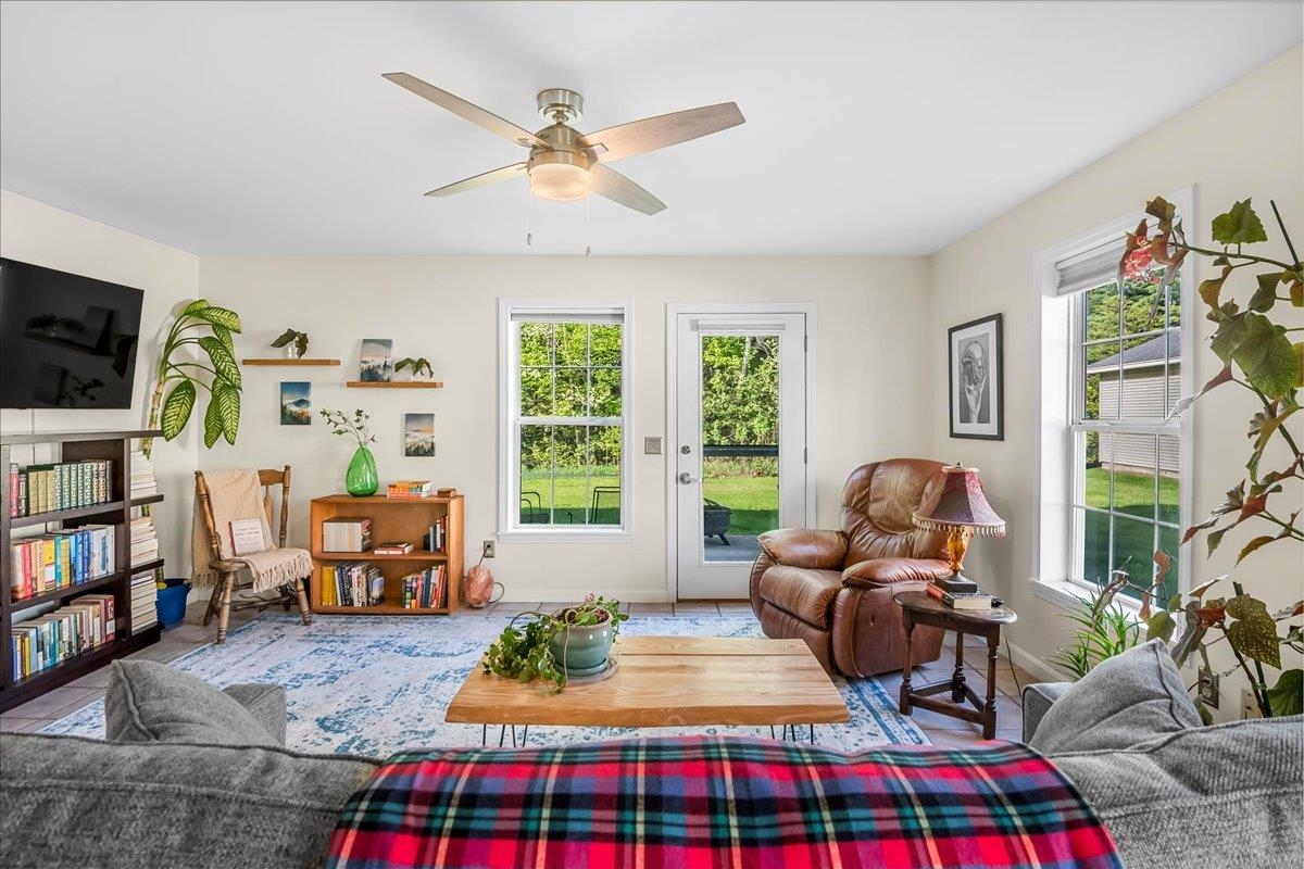 43 Colonial Road, Unit 101 Fairfax, VT 05454 - Photo 12 of 37