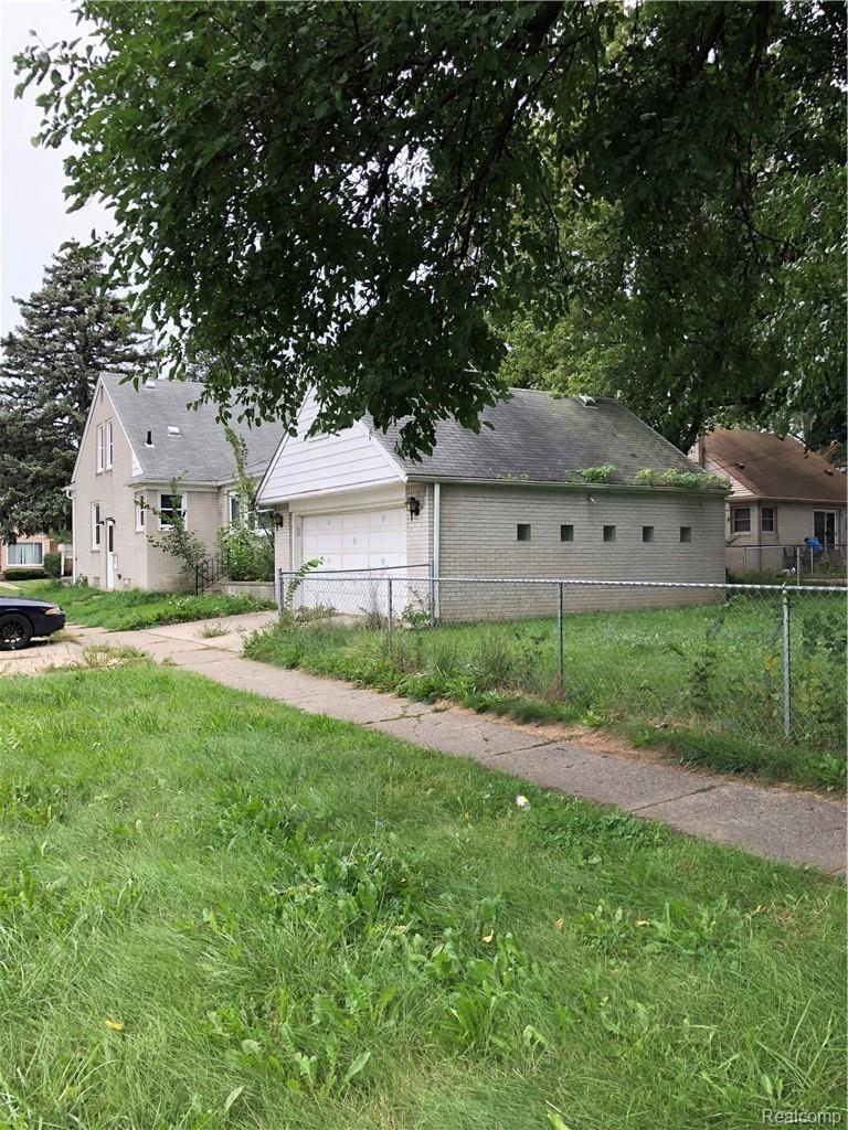 104 Amherst Street Inkster, MI 48141 - Photo 4 of 30 IMG_0421.JPG
