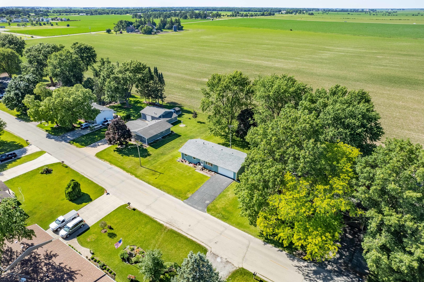 117 West Knights Road Sandwich, IL 60548 - Photo 20 of 26 Gallery Image 20