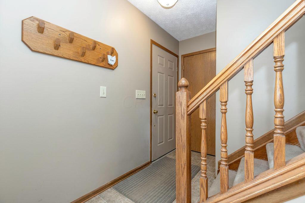 436 Barrington Ridge Pataskala, OH 43062 - Photo 3 of 62 Gallery Image 3
