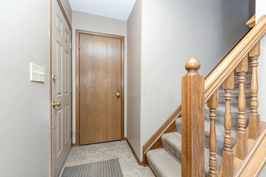 436 Barrington Ridge Pataskala, OH 43062 - Photo 4 of 62 Gallery Image 4