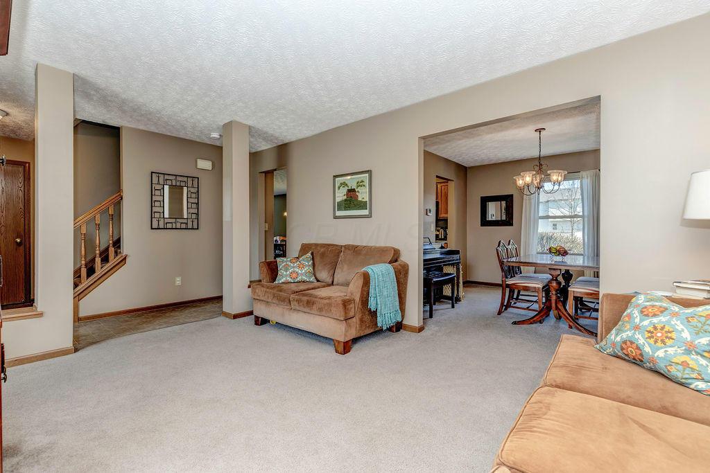 436 Barrington Ridge Pataskala, OH 43062 - Photo 7 of 62 Gallery Image 7
