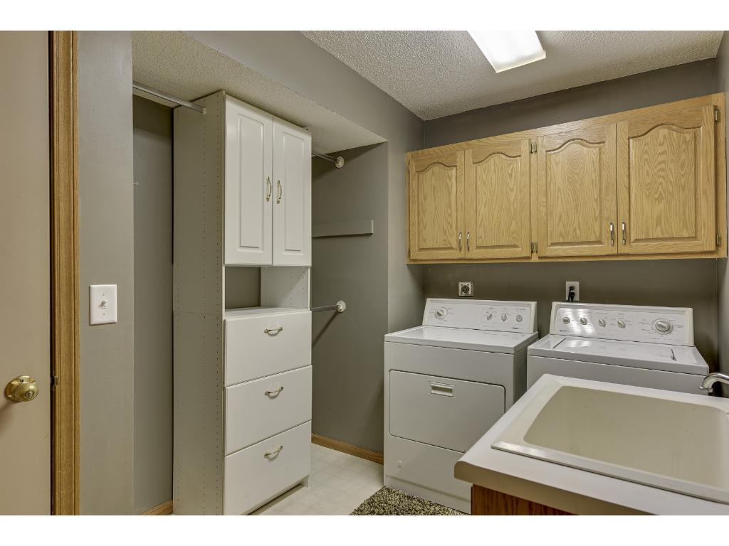 8436 Quail Hill Road Maple Grove, MN 55311 - Photo 11 of 24 Gallery Image 11