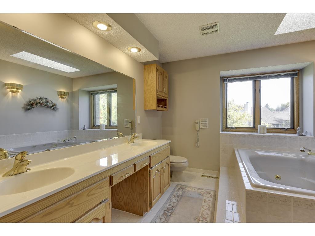 8436 Quail Hill Road Maple Grove, MN 55311 - Photo 13 of 24 Gallery Image 13
