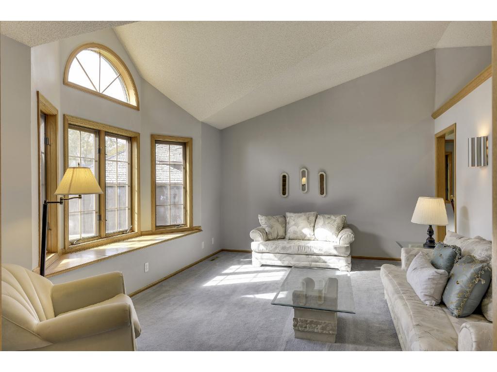 8436 Quail Hill Road Maple Grove, MN 55311 - Photo 6 of 24 Gallery Image 6