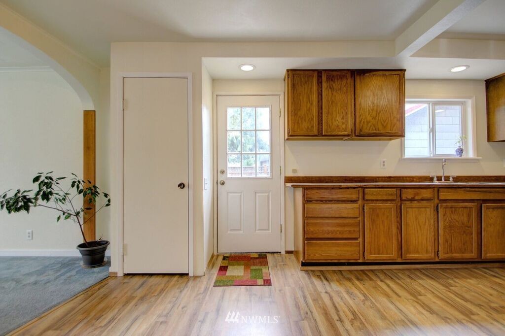 20611 English Road Mount Vernon, WA 98274 - Photo 3 of 23 Gallery Image 3