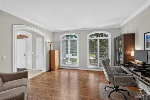 $1,285,000 | 1059 Greystone Manor Parkway, Chesterfield, MO 63005