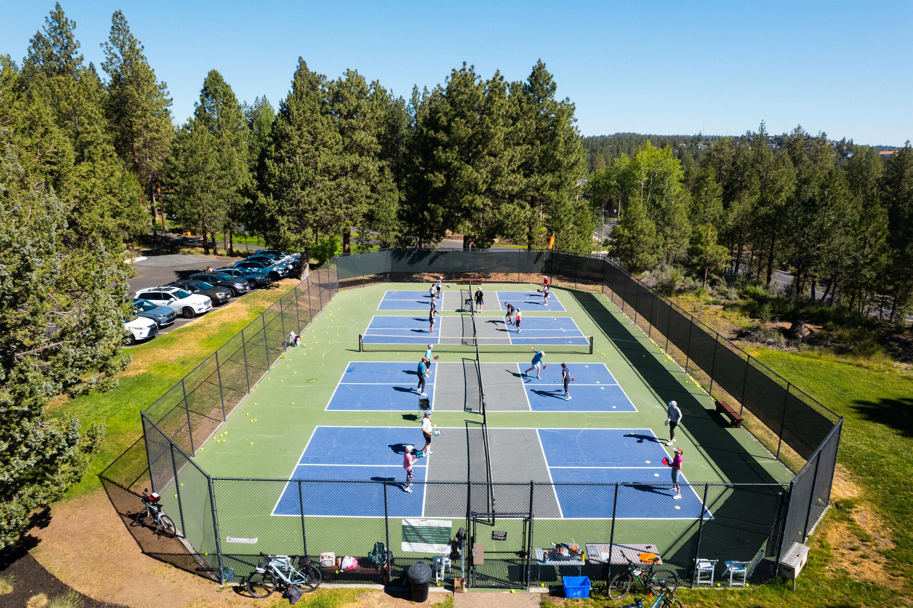 61878 Fall Creek Loop Bend, OR 97702 - Photo 47 of 49 Pickleball Courts