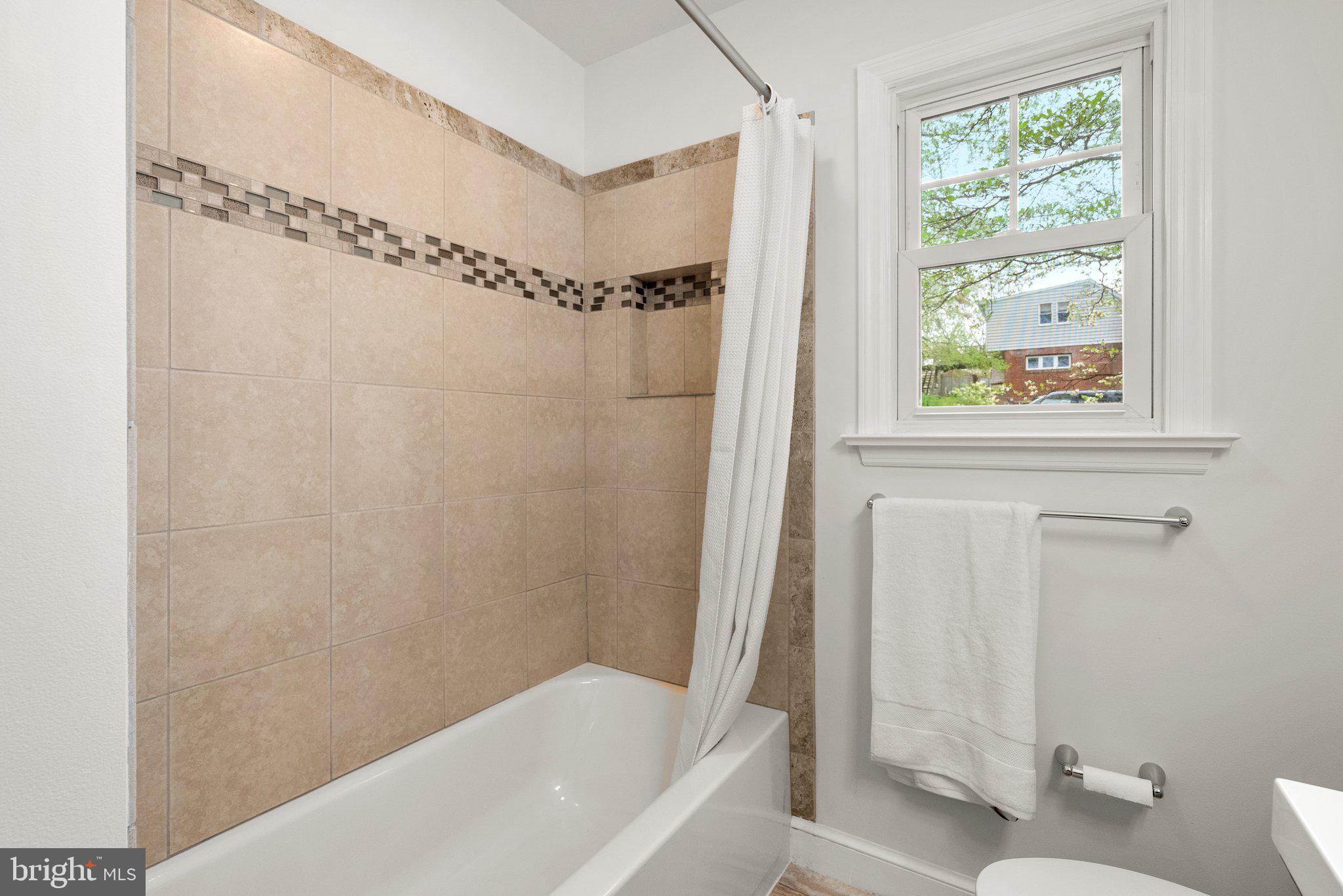 10425 Edgewood Avenue Silver Spring, MD 20901 - Photo 20 of 42 Gallery Image 20