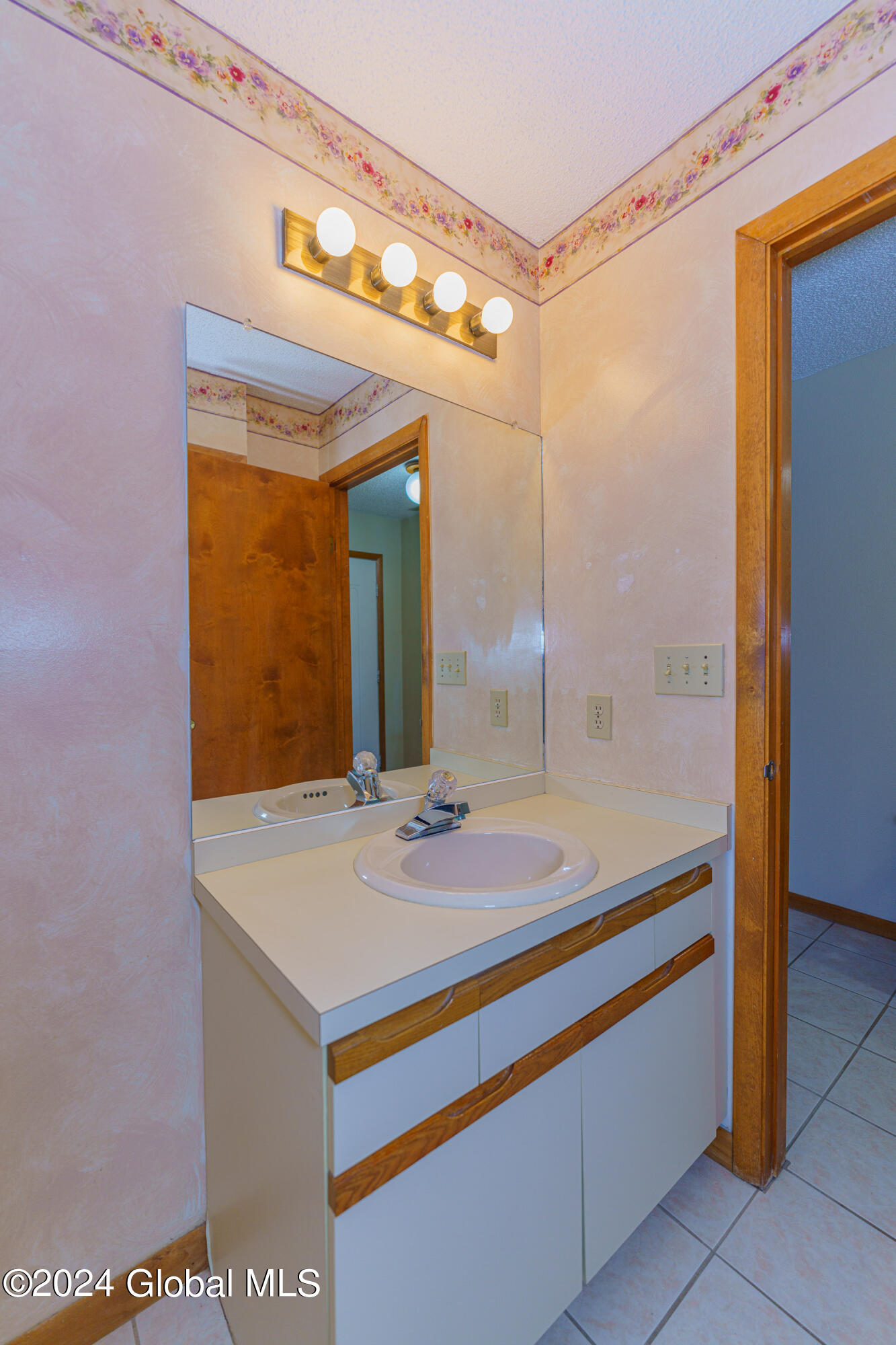 65 Harvard Road Colonie, NY 12189 - Photo 32 of 38 Bathroom 3