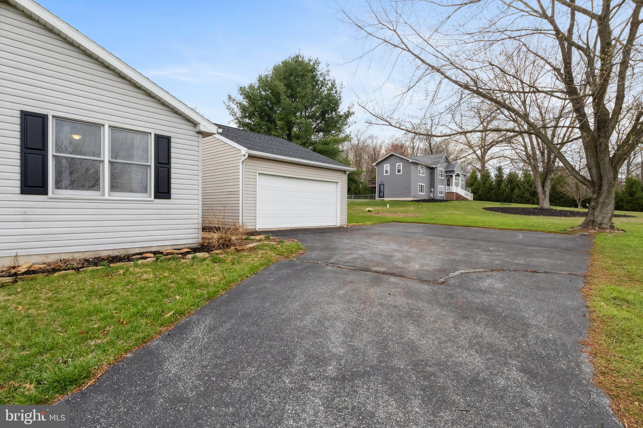 1530 Burkholder Road Red Lion, PA 17356 - Photo 4 of 55 Gallery Image 4