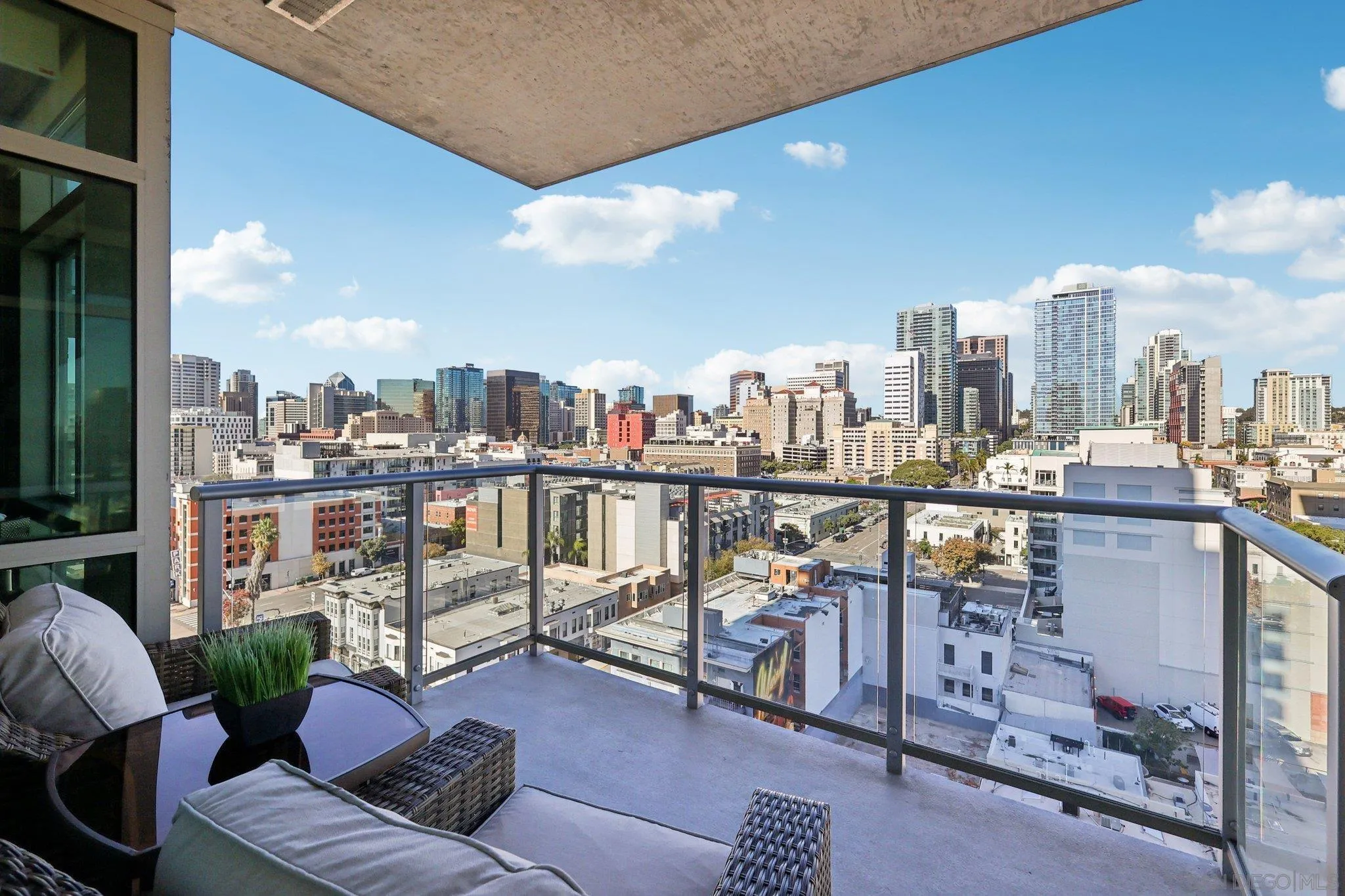 800 The Mark Lane, Unit 1203 San Diego, CA 92101 - Photo 7 of 50