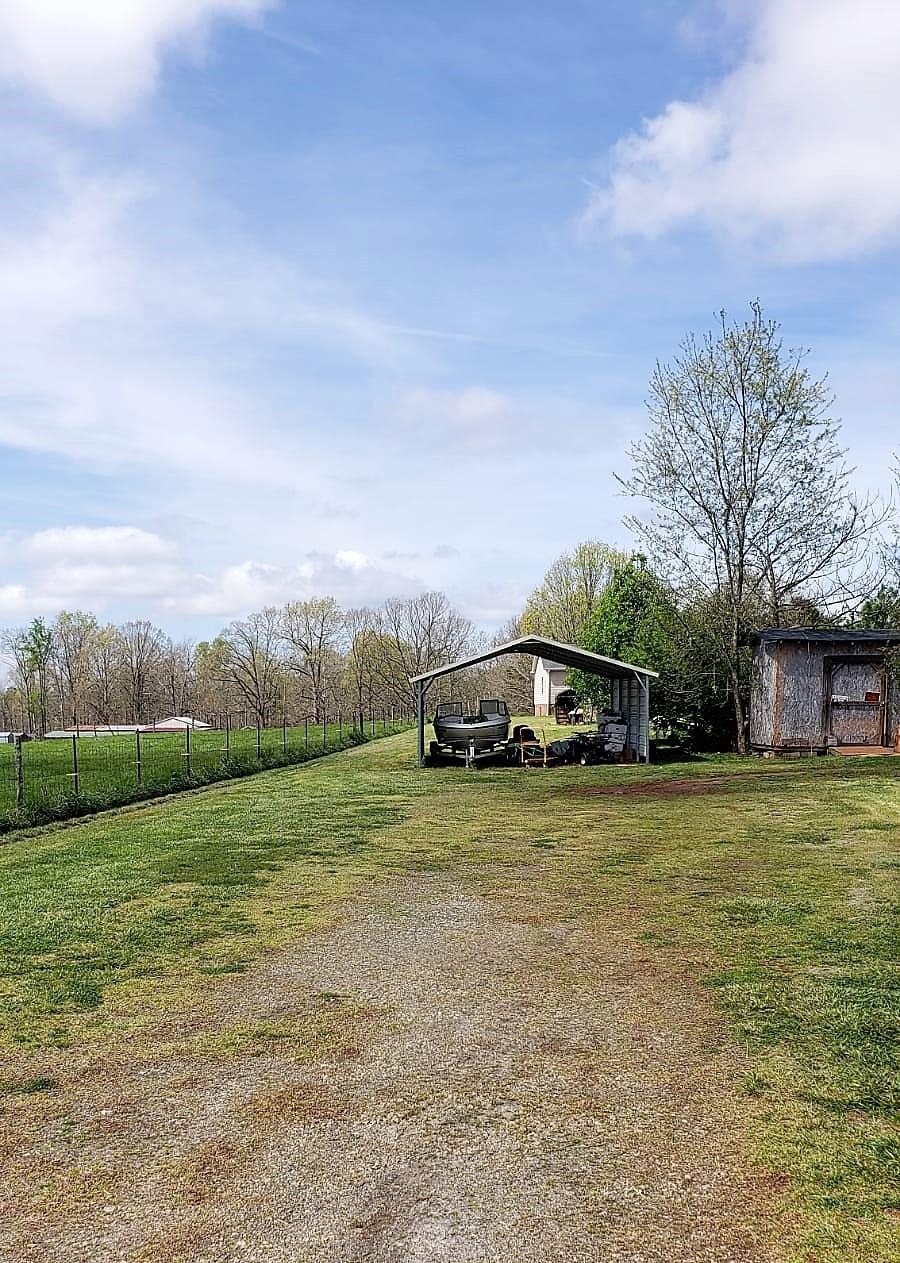 915 State Rd S-42-943 Campobello, SC 29322 - Photo 6 of 33