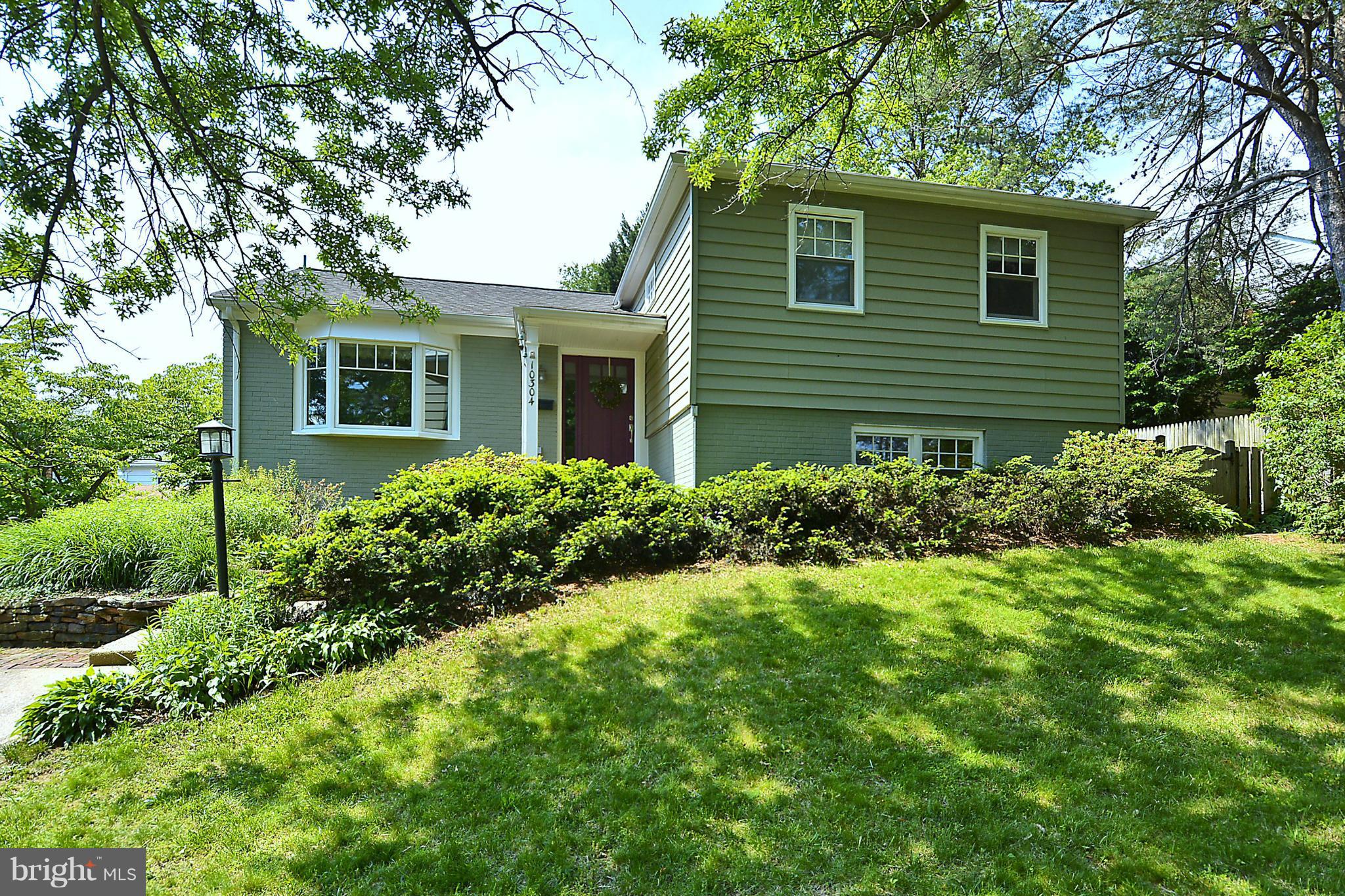 10304 Folk Street Silver Spring, MD 20902 - Photo 2 of 25 Exterior (Front)