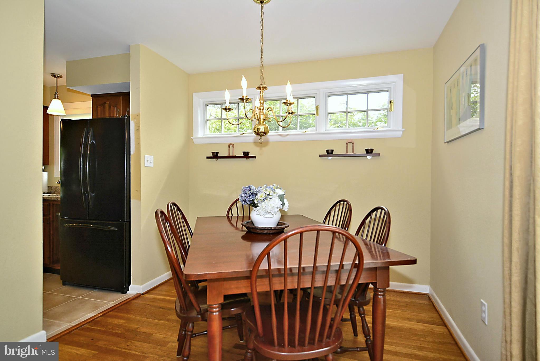 10304 Folk Street Silver Spring, MD 20902 - Photo 7 of 25 Dining Room