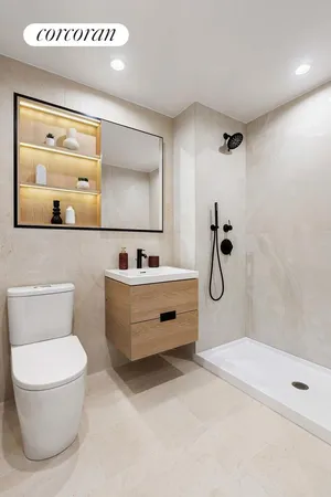 $750,000 | 25-23 Newtown Avenue, Unit 3D | Astoria
