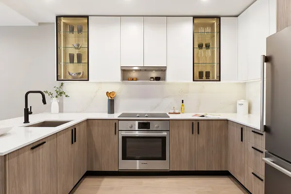 $750,000 | 25-23 Newtown Avenue, Unit 3D | Astoria