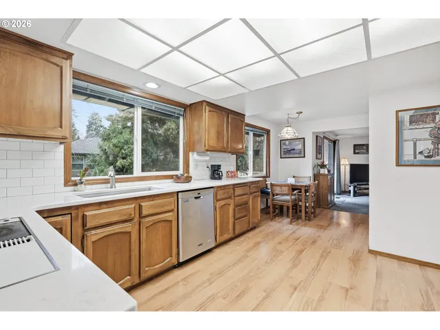 $599,000 | 7935 Southwest Carol Glen Place, Beaverton, OR 97007