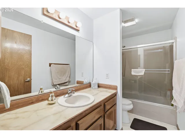 $599,000 | 7935 Southwest Carol Glen Place, Beaverton, OR 97007