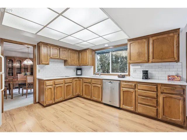 $599,000 | 7935 Southwest Carol Glen Place, Beaverton, OR 97007