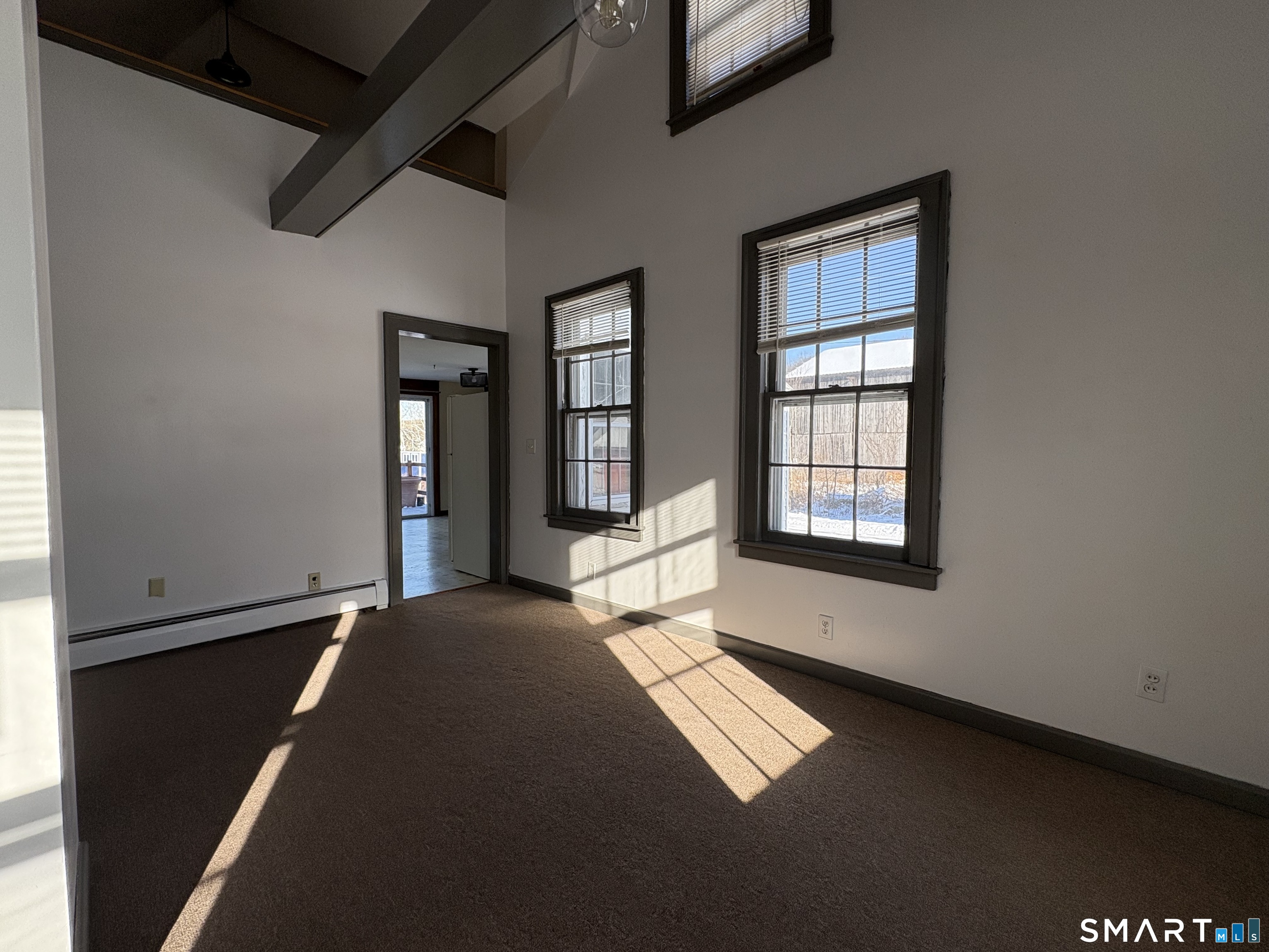 320 Chamberlain Road Middletown, CT 06457 - Photo 4 of 12