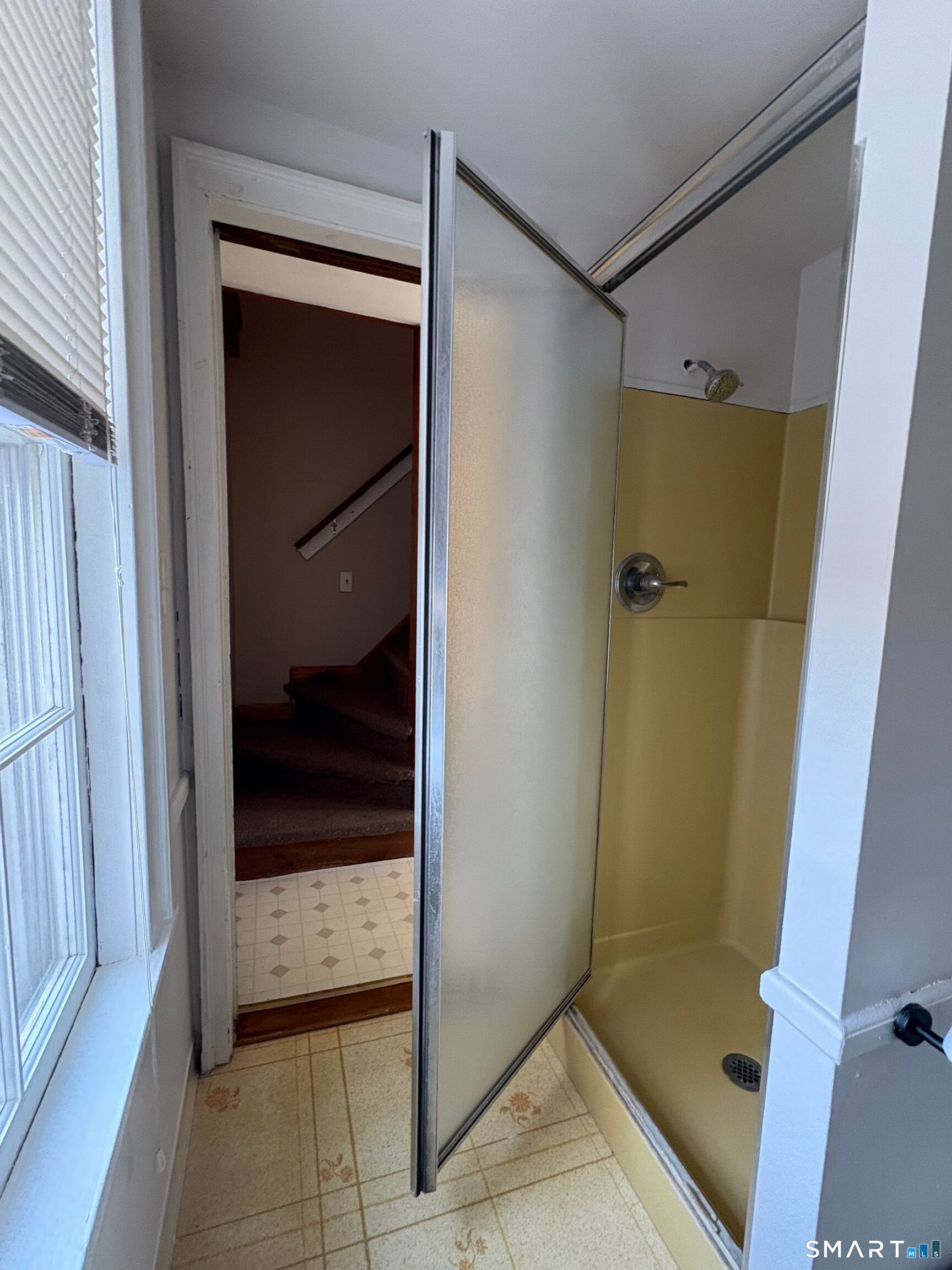 320 Chamberlain Road Middletown, CT 06457 - Photo 7 of 12