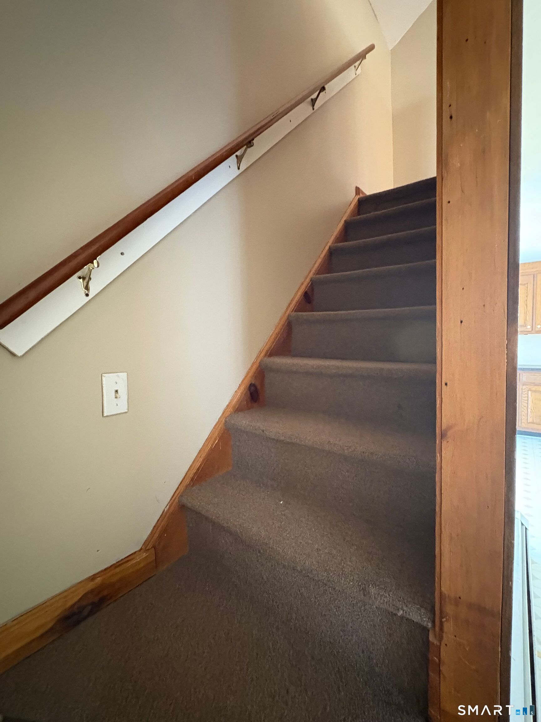 320 Chamberlain Road Middletown, CT 06457 - Photo 8 of 12