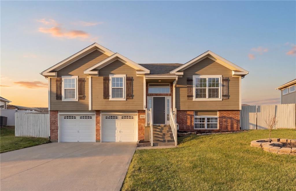 1505 Emerald Way Warrensburg, MO 64093 - Photo 1 of 1