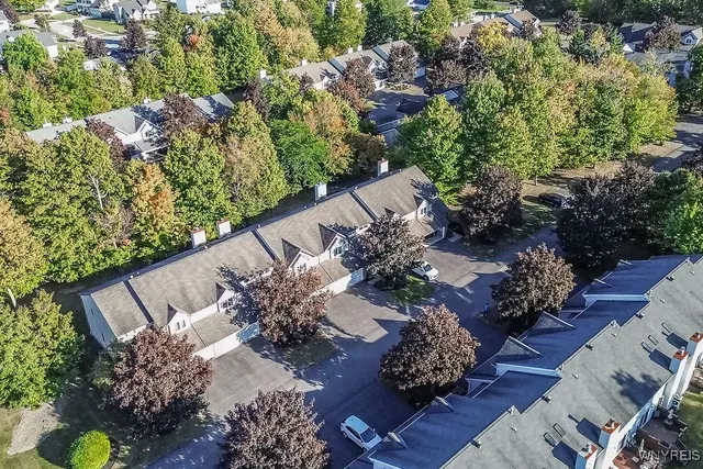 $269,000 | 31 Northwood Drive, Lancaster, NY 14043