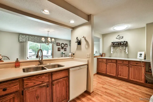 $269,000 | 31 Northwood Drive, Lancaster, NY 14043