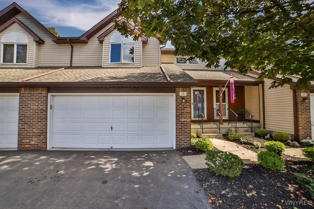 $269,000 | 31 Northwood Drive, Lancaster, NY 14043