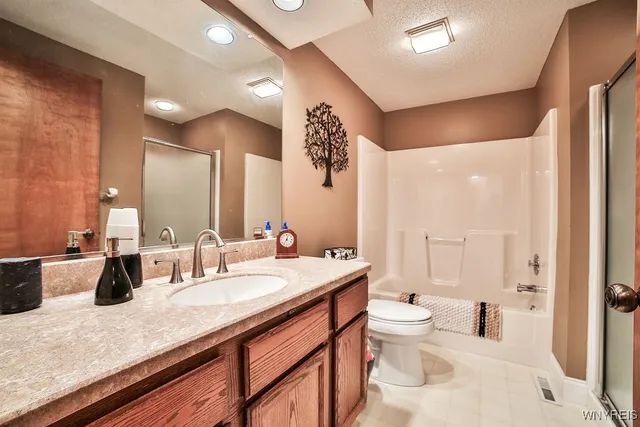 $269,000 | 31 Northwood Drive, Lancaster, NY 14043