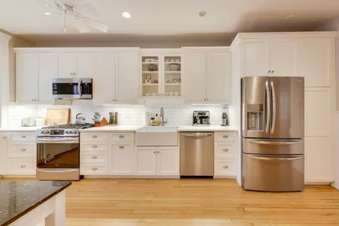 $450,000 | 5522 South Everett Avenue, Unit 1, Chicago, IL 60637