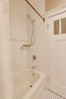 $450,000 | 5522 South Everett Avenue, Unit 1, Chicago, IL 60637