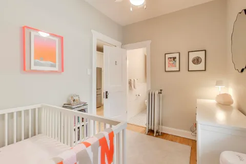 $450,000 | 5522 South Everett Avenue, Unit 1, Chicago, IL 60637