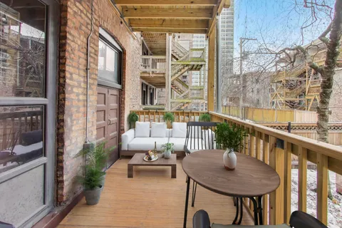 $450,000 | 5522 South Everett Avenue, Unit 1, Chicago, IL 60637