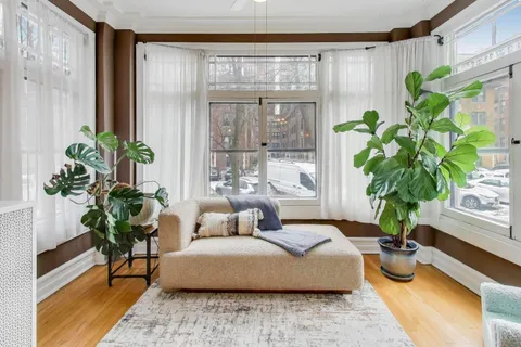 $450,000 | 5522 South Everett Avenue, Unit 1, Chicago, IL 60637