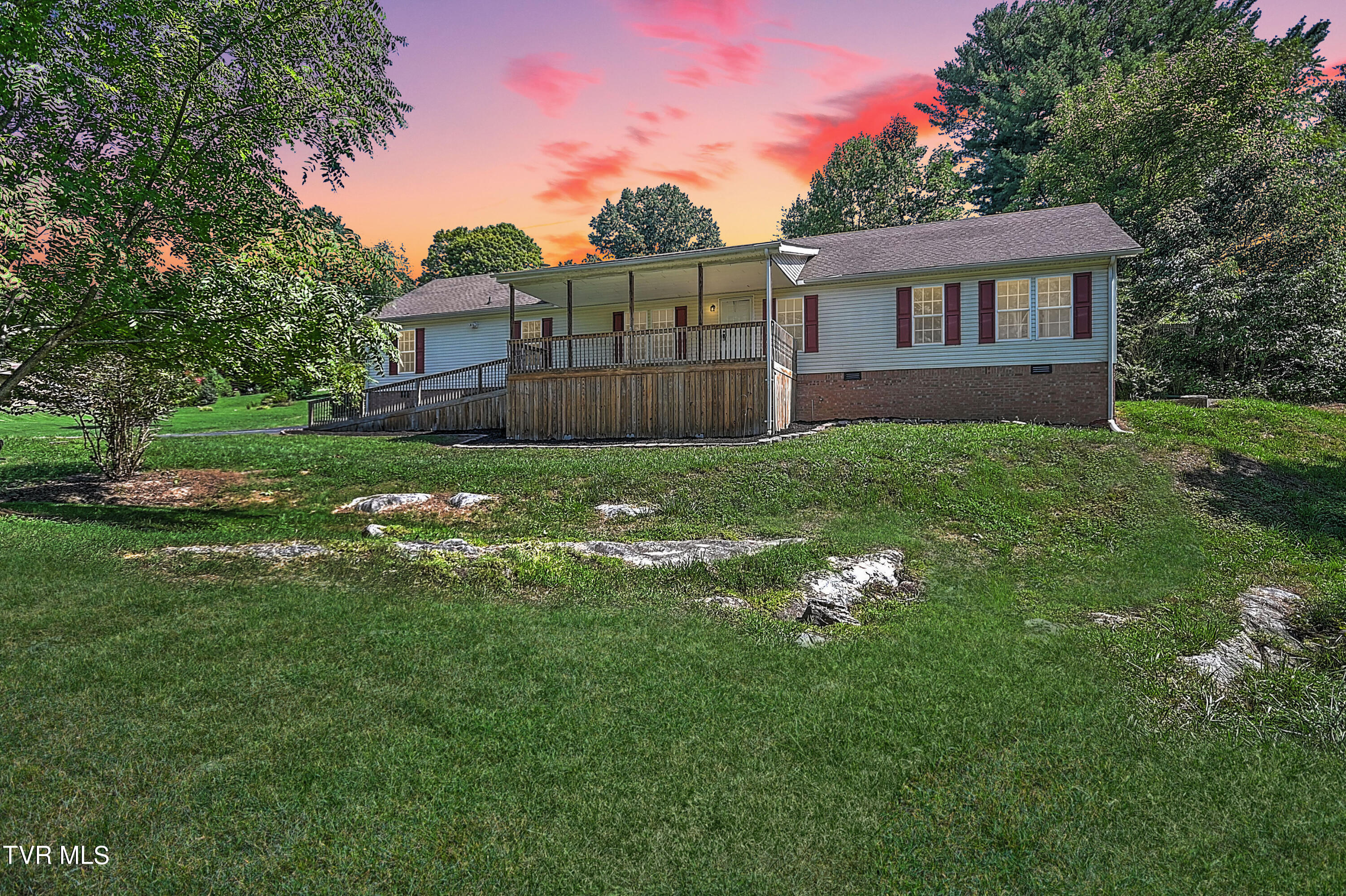 200 Walnut Hill Road Bristol, TN 37620 - Photo 1 of 47 DSC_7248_49_50_51_52_53_54