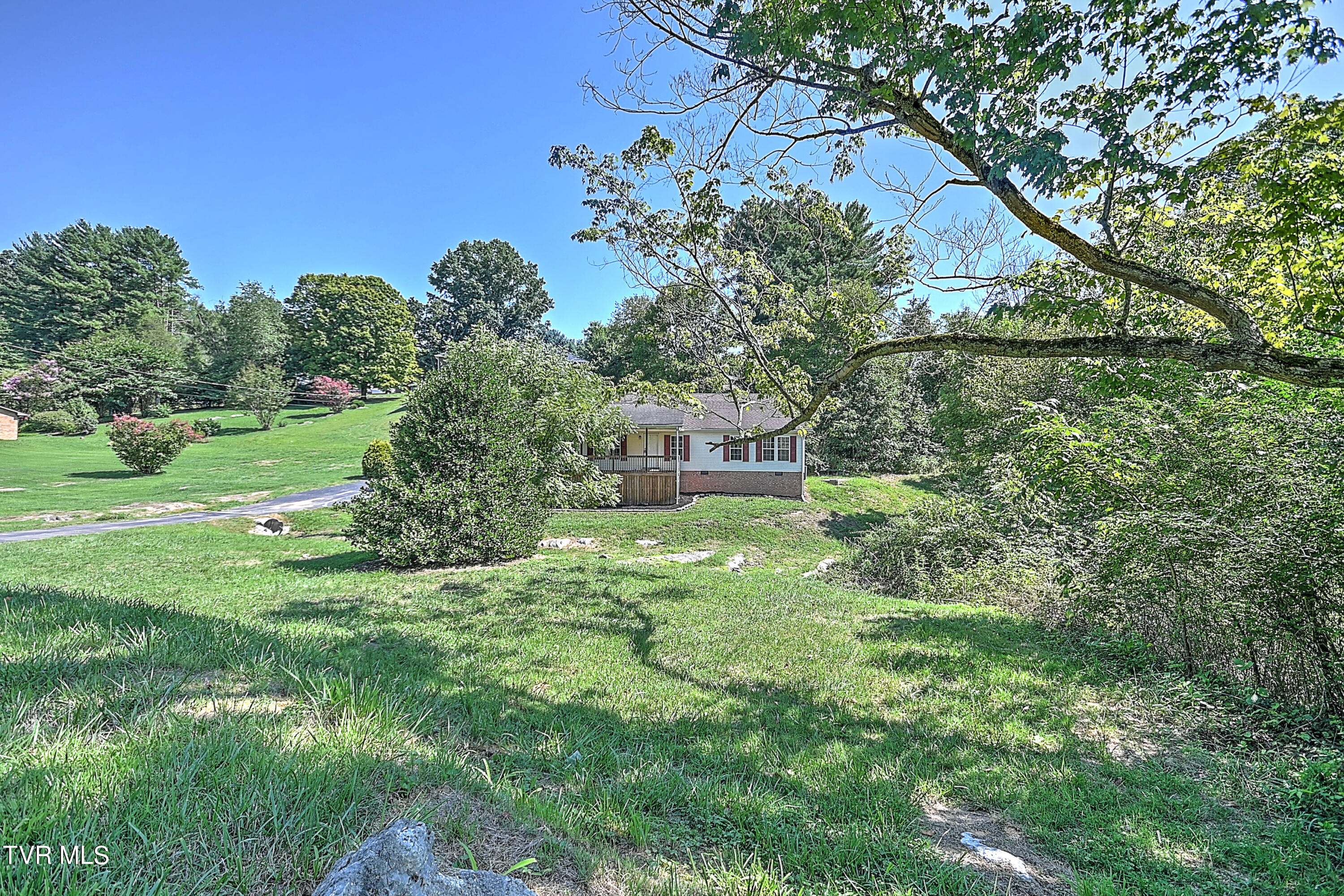 200 Walnut Hill Road Bristol, TN 37620 - Photo 3 of 47 200 Walnut CP-4