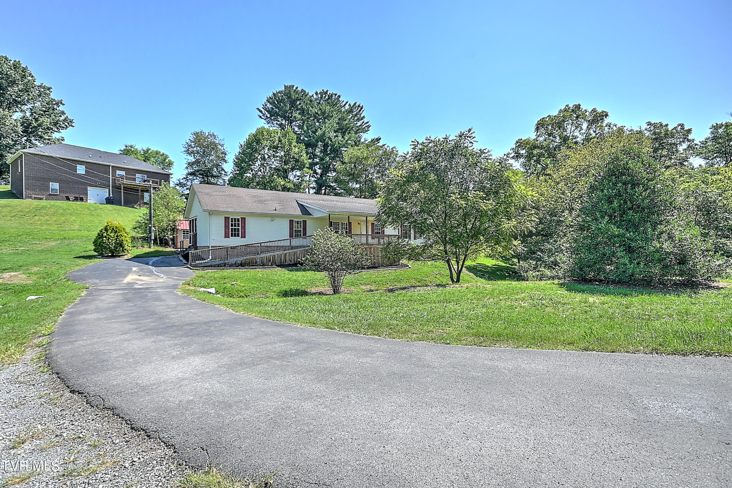 200 Walnut Hill Road Bristol, TN 37620 - Photo 5 of 47 200 Walnut CP-5