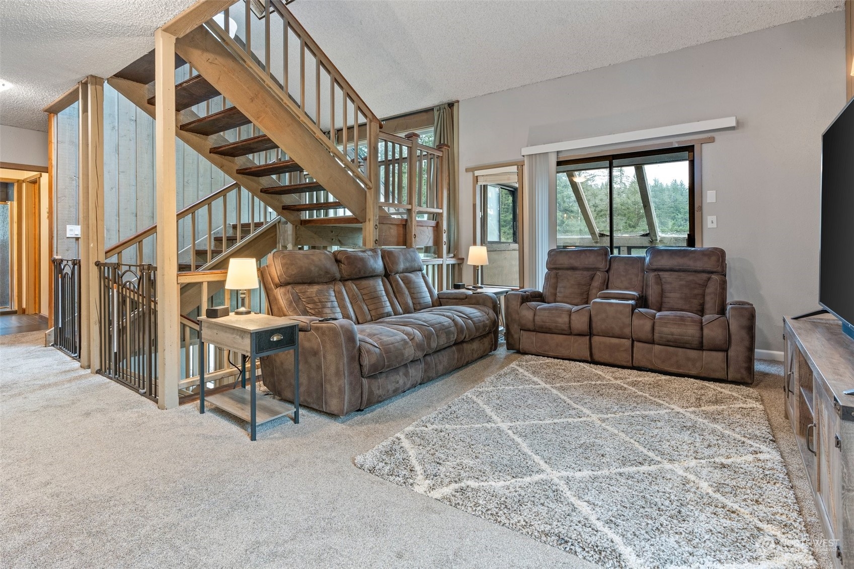 299 Logan Hill Road Chehalis, WA 98532 - Photo 12 of 40 a living room with furniture and a window
