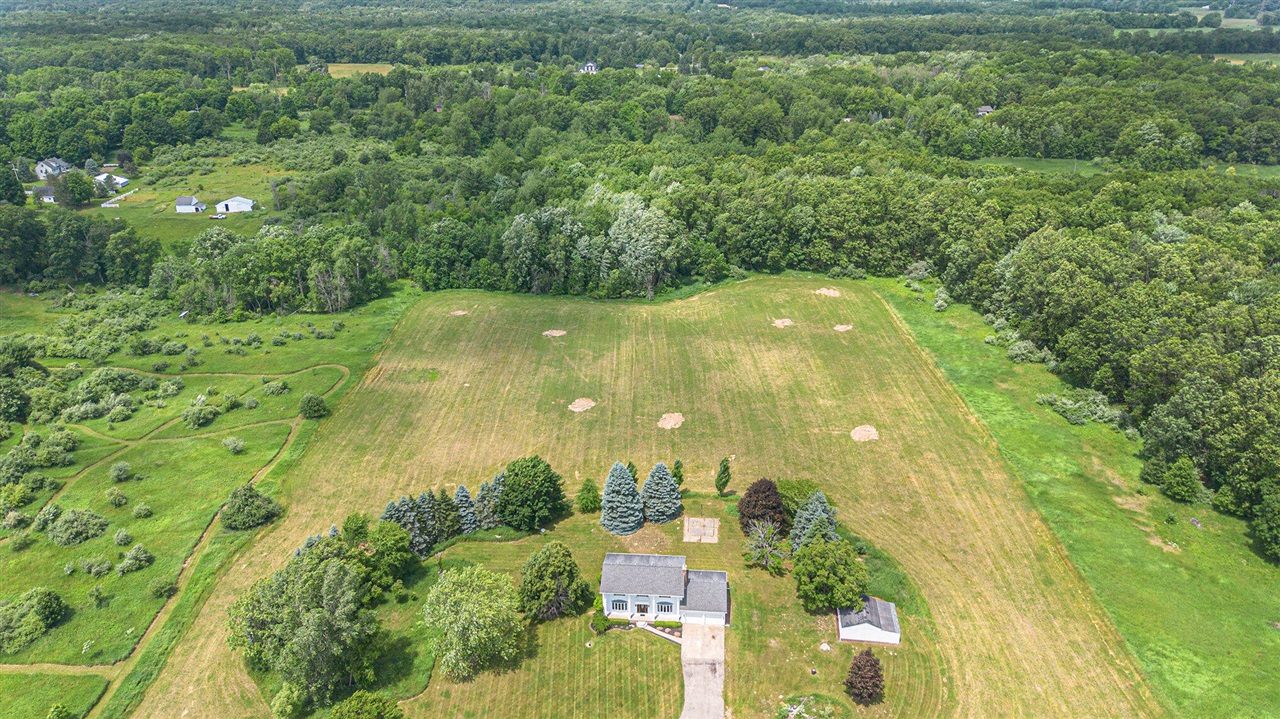4 6 Mile Road Comstock Park, MI 49321 - Photo 8 of 10