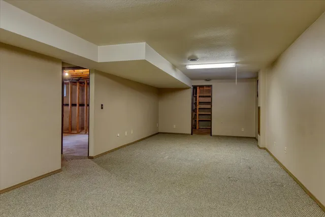 $300,000 | 120 East Circle Drive, Newport, WA 99156