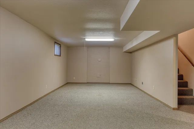 $300,000 | 120 East Circle Drive, Newport, WA 99156