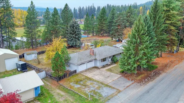 $300,000 | 120 East Circle Drive, Newport, WA 99156