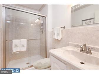 120 Redstone Ridge Deptford, NJ 08096 - Photo 10 of 12 Bathroom